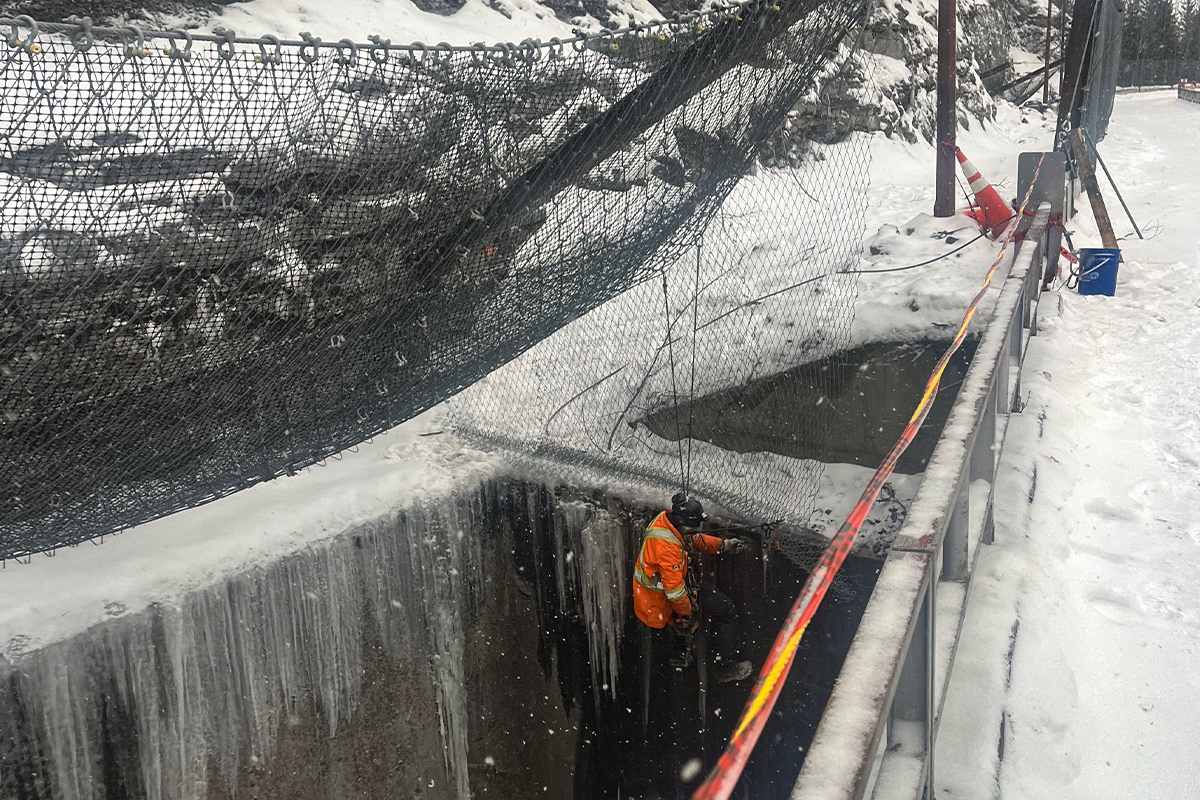 Bennett Dam – Underground Contact Grouting & System Decommissioning